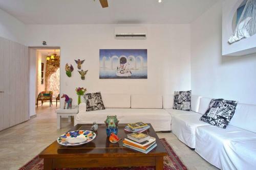 Hotel Casa Del Poeta - Getseman�