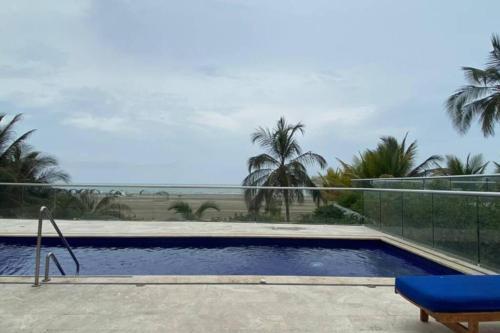 Enchanting + Unique Beachfront Apartment Rnt 96485