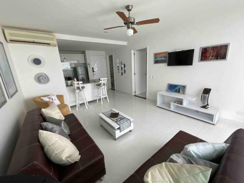 Nice Apartment With Direct Access To The Beach!