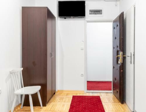 Hostal Fortezza Rooms