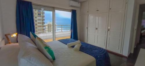 Apartamento Penthouse. Vista Al Mar. Centrico. 02