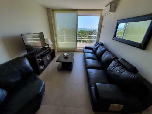 Apartamento Apto de 2dorm Y 3 Ba�os. Con Todos Los Servicios!