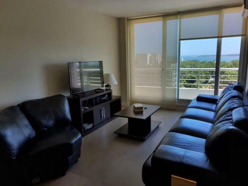 Apartamento Apto de 2dorm Y 3 Ba�os. Con Todos Los Servicios!