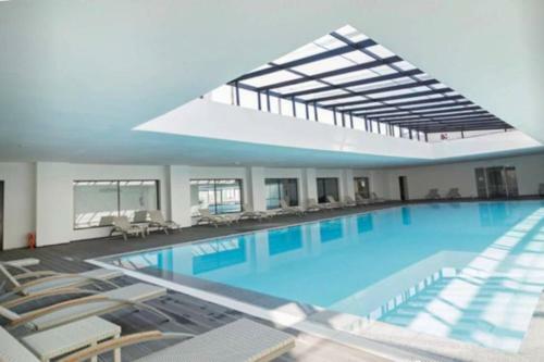 Apartamento Apto de 2dorm Y 3 Ba�os. Con Todos Los Servicios!