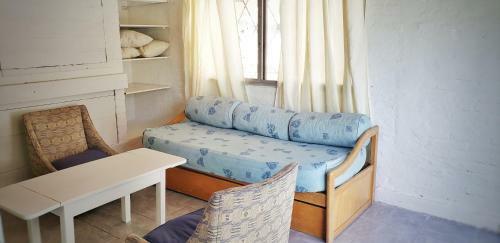 El Silencio , Cerca De La Playa Mansa