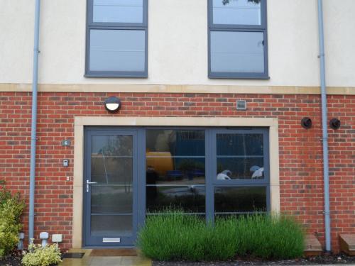 Apartamentos Flexi-lets@wallis Square, Farnborough