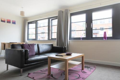 Apartamentos Flexi-lets@wallis Square, Farnborough