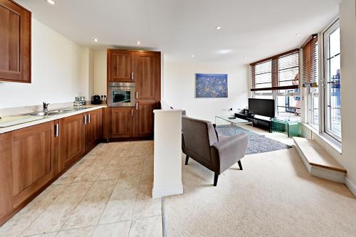 Apartamentos Flexi-lets@wallis Square, Farnborough