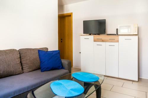 Sunny Old Town Apartment