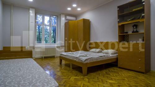 Downtown Apartment In Walk Zone With 3 Bedrooms And Garage