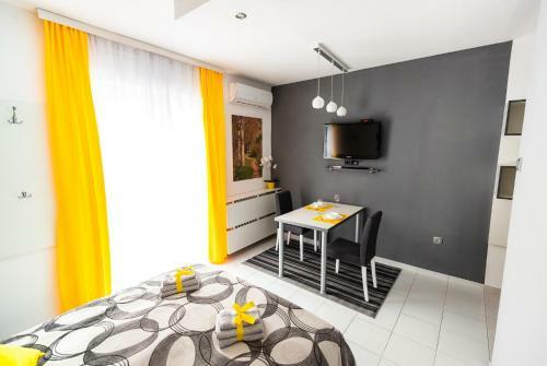 Apartamento Black & Yellow Centrally Located Studio