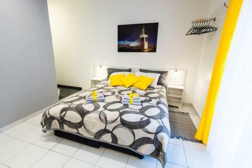 Apartamento Black & Yellow Centrally Located Studio