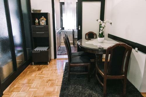 Apartamento Black And White
