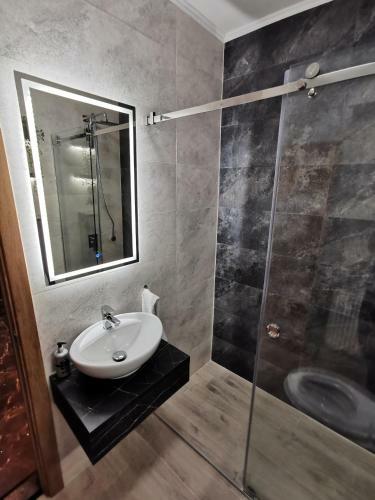 Apartamento Centar Stan Na Dan Sa Parking Mestom