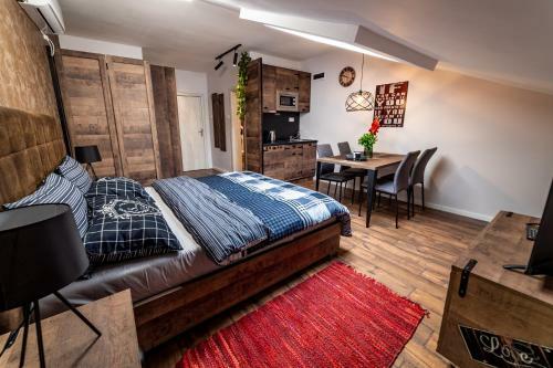 Ivi Place Apartments