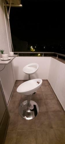 Spacious & Elegant Apartment - Sajam - Parties Are Not Allowed