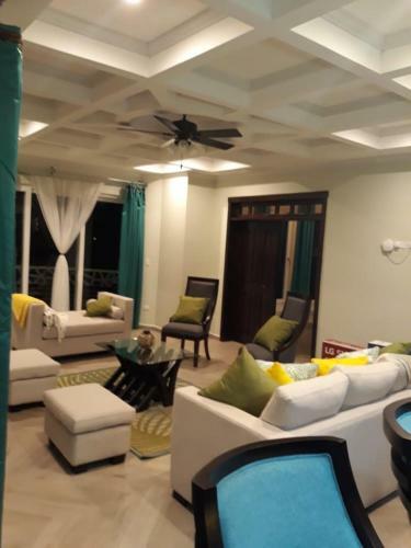 Paradise In Coral View