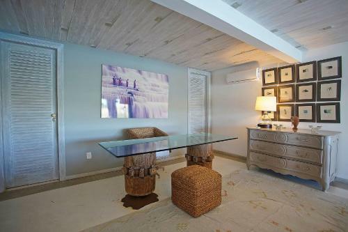 Encantos Da Praia Da Ferradura - Conforto E Requinte!