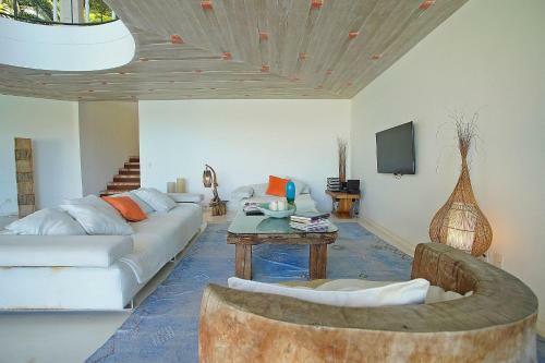 Encantos Da Praia Da Ferradura - Conforto E Requinte!