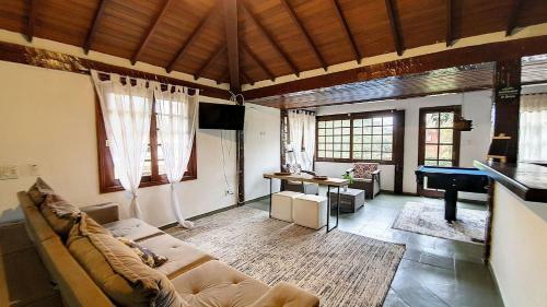 Casa Com Piscina A 200 Metros Do Centro