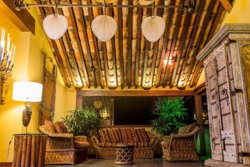 Mans�o Na Ferradurinha - Praia E Conforto!