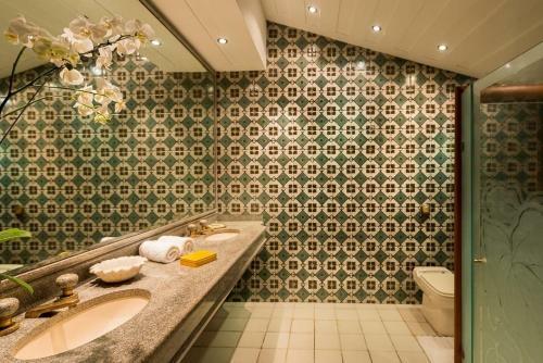 Mans�o Na Ferradurinha - Praia E Conforto!