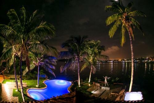 Mans�o Na Ferradurinha - Praia E Conforto!