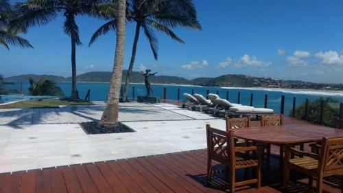 Mans�o Na Ferradurinha - Praia E Conforto!