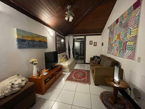 Casa De Praia Com Churrasqueira Privativa E Piscina