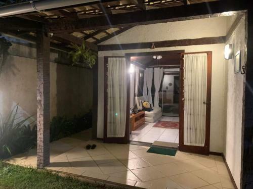Casa De Praia Com Churrasqueira Privativa E Piscina