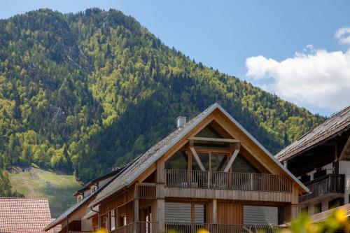Stylish 2-bed Top-floor Apartment In Kranjska Gora