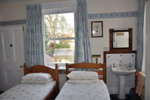 Bed & Breakfast Bryncoed Guest House