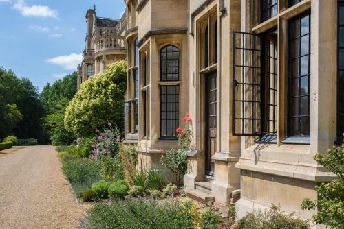 Rushton Hall Hotel And Spa