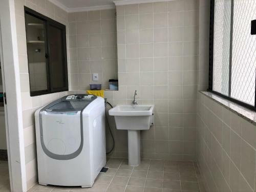 Amplo Apartamento Quadra Mar - Vista Mar