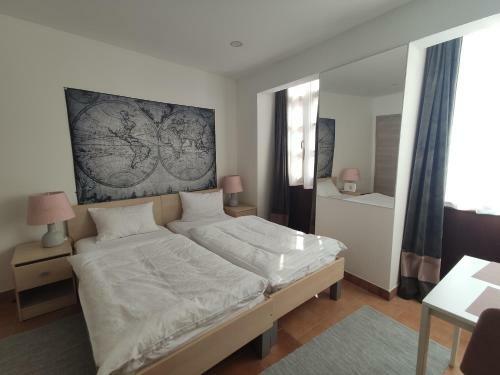 Hostal Aparthotel Cross Street 4