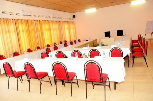 Hotel King's Conference Centre