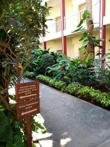 Hotel King's Conference Centre