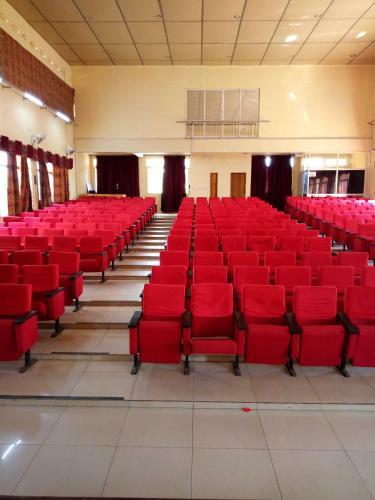 Hotel King's Conference Centre