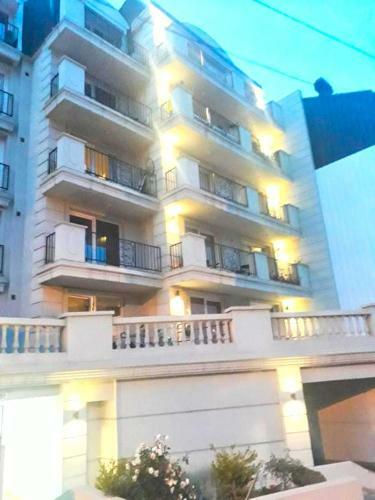 Apartamento C�lido Y Luminoso Departamento