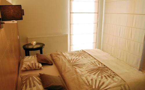 New Apartment With Private Parking, Tv & Internet