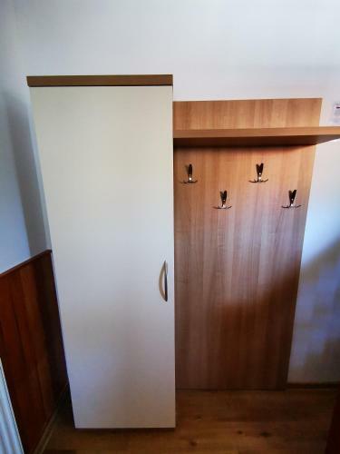 Apartmaji Tom?i?