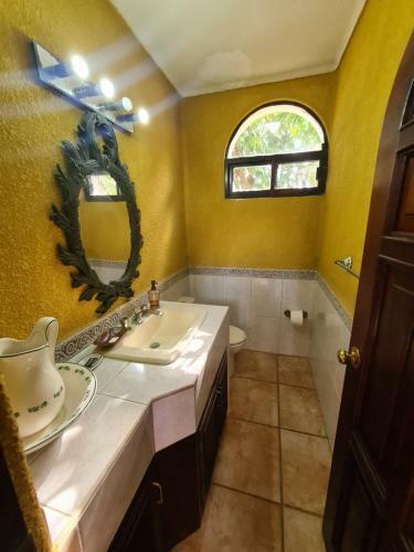 Casa Del Arte, A Luxury Beachfront Villa With Private Pool