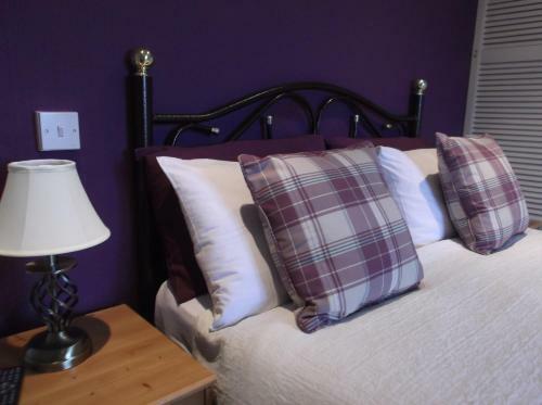 Bed & Breakfast Foyers Roost