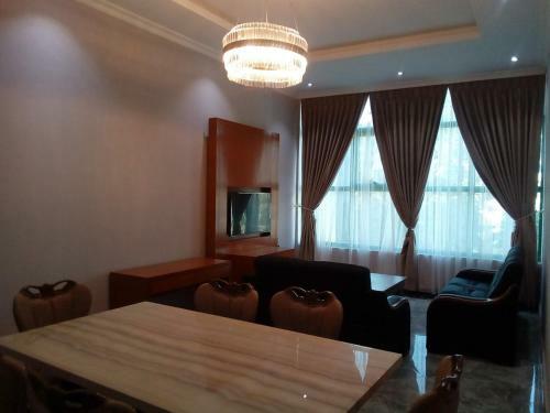 Golden Park Apartment Hotel