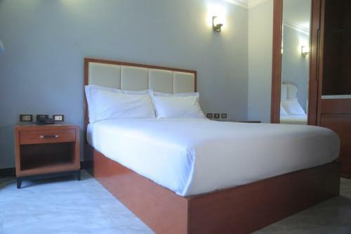 Golden Park Apartment Hotel