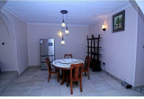 Apartamento Phagibs Inn Hotel