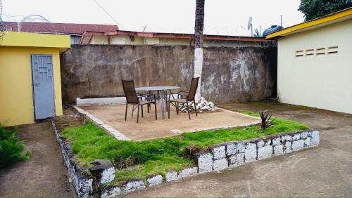 Hostal Zunox Guest House