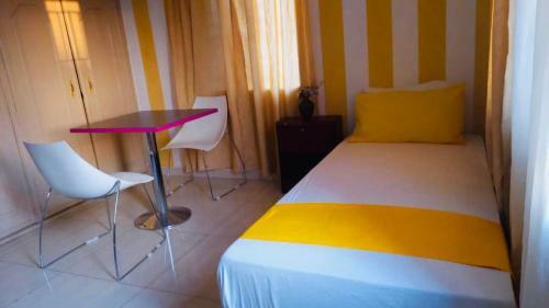 Hostal Zunox Guest House