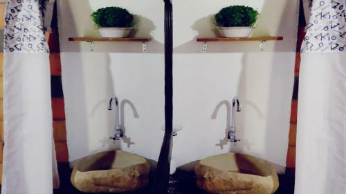 Caba�a Mirador, Las Acacias De Teli