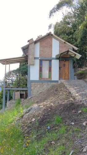 Caba�a Mirador, Las Acacias De Teli